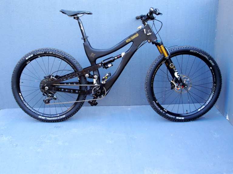 This handmade bike has a 60-70° head angle that you can adjust on-the-fly