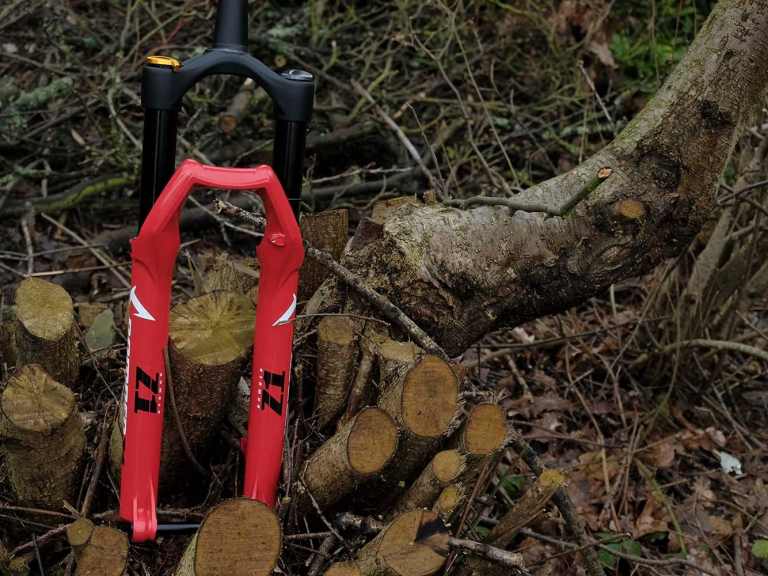 First Look: The Marzocchi Z1 Bomber Returns! Own The Trails Again…