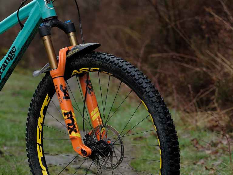Review: Fox’s brand new 34 Step-Cast fork is here from the future and it is super light