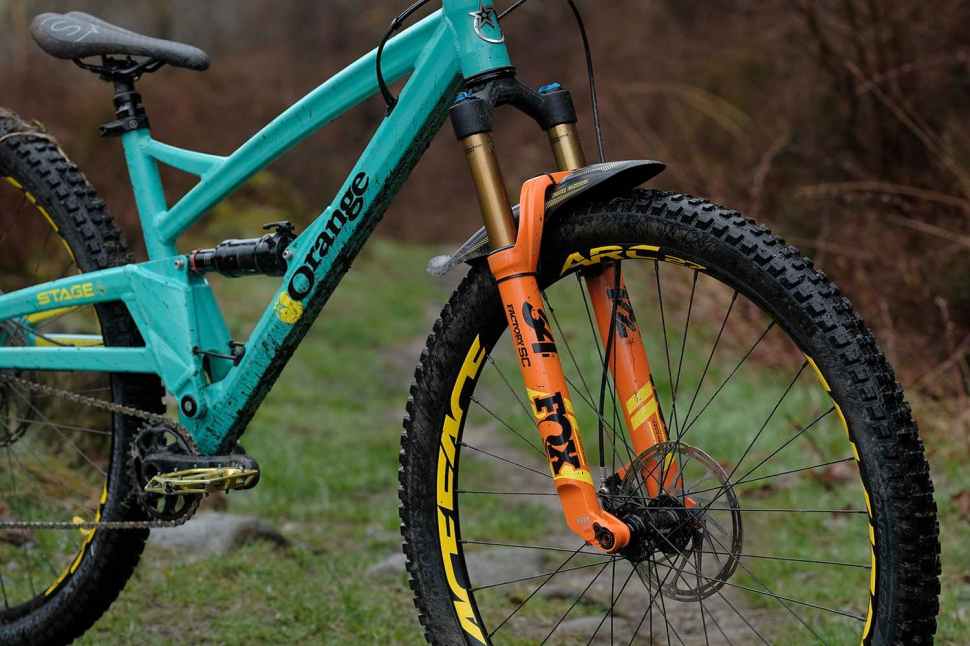 orange stage 34 sc step-cast fox float bontrager xr5