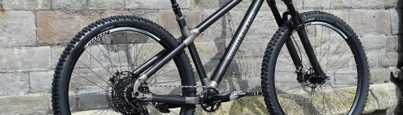 robot bike co r-zero hardtail uk made carbon titanium 3d printing