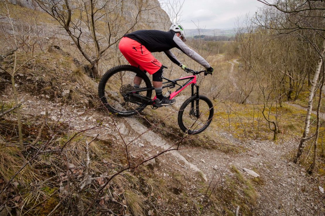 Review: Specialized goes #fullenduro for 2018 with the longer, lower, 170mm travel Enduro Elite 650B