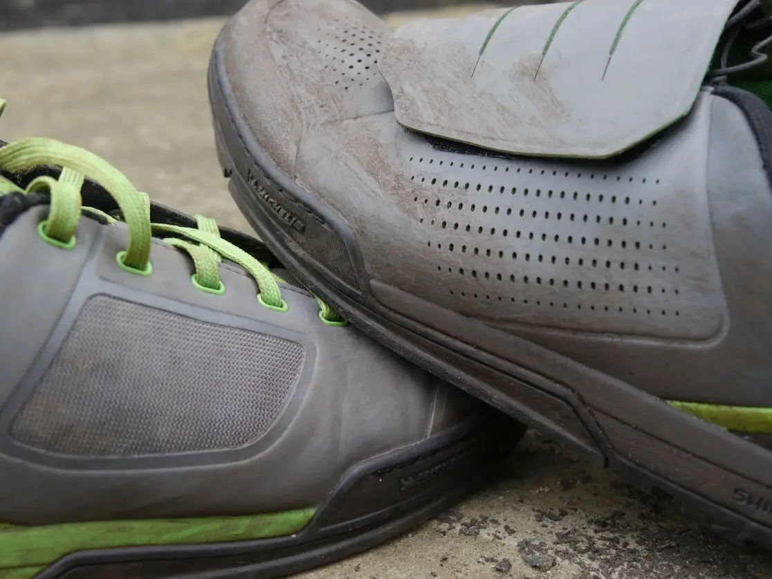 Review: Shimano GR7 vs GR9 Flat Pedal Shoes