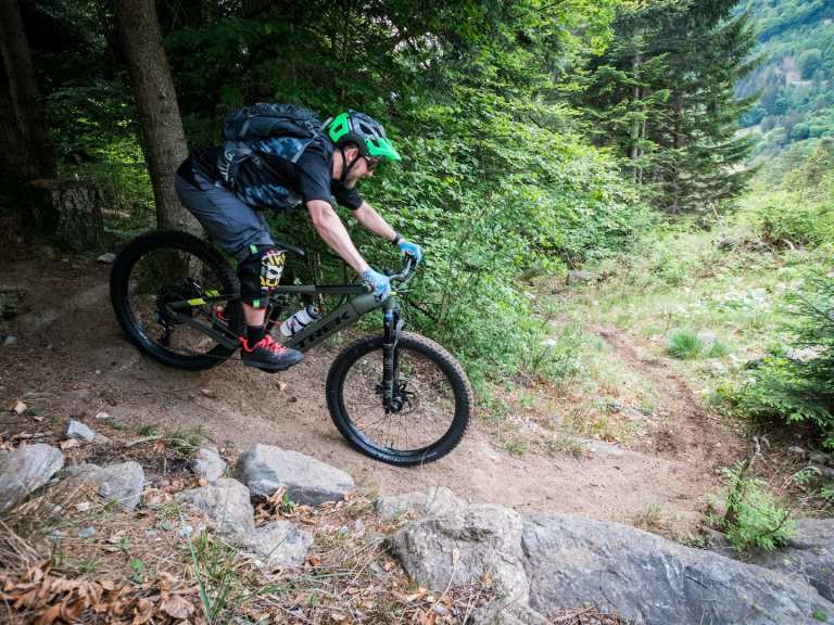 Trek Powerfly LT e-MTB gets beefed up forks, battery and wheels for 2019