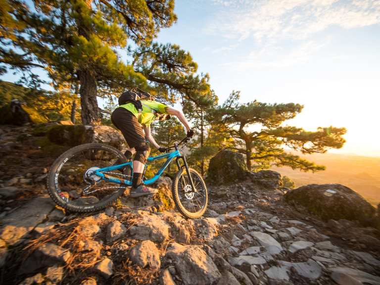 DT Swiss has a new fork! Introducing the 130-160mm travel F 535 ONE