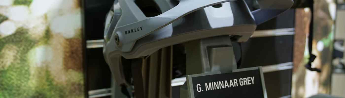 oakley drt 5 helmet