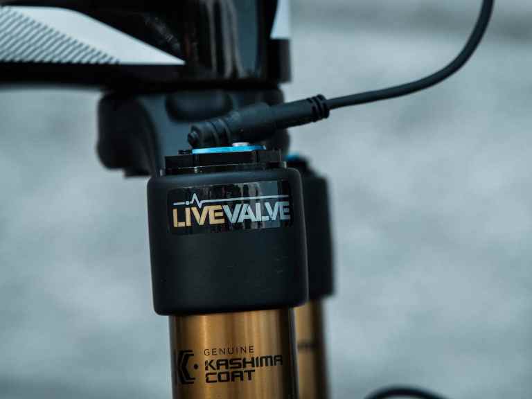 Fox Live Valve – Is It Better Than Turning The Knobs Yourself? Maybe Not.