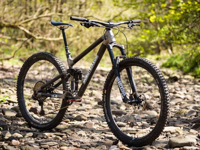 UK-Made Full Suspension Group Test – Robot R130 Review