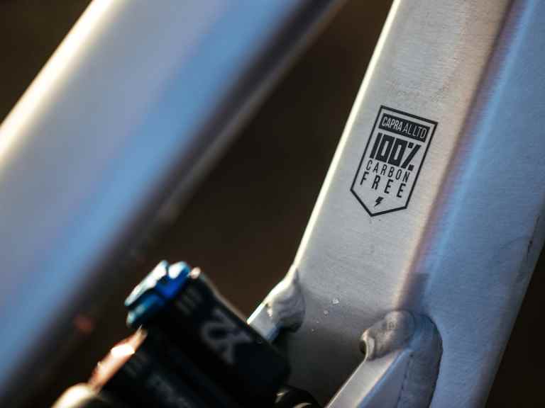 NOW SOLD OUT: YT Goes Carbon Free For Black Friday With LTD Edition Capra