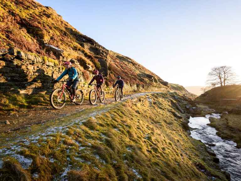 Unsprung Heroes – 3 Fully Rigid Bikes Tested & Reviewed