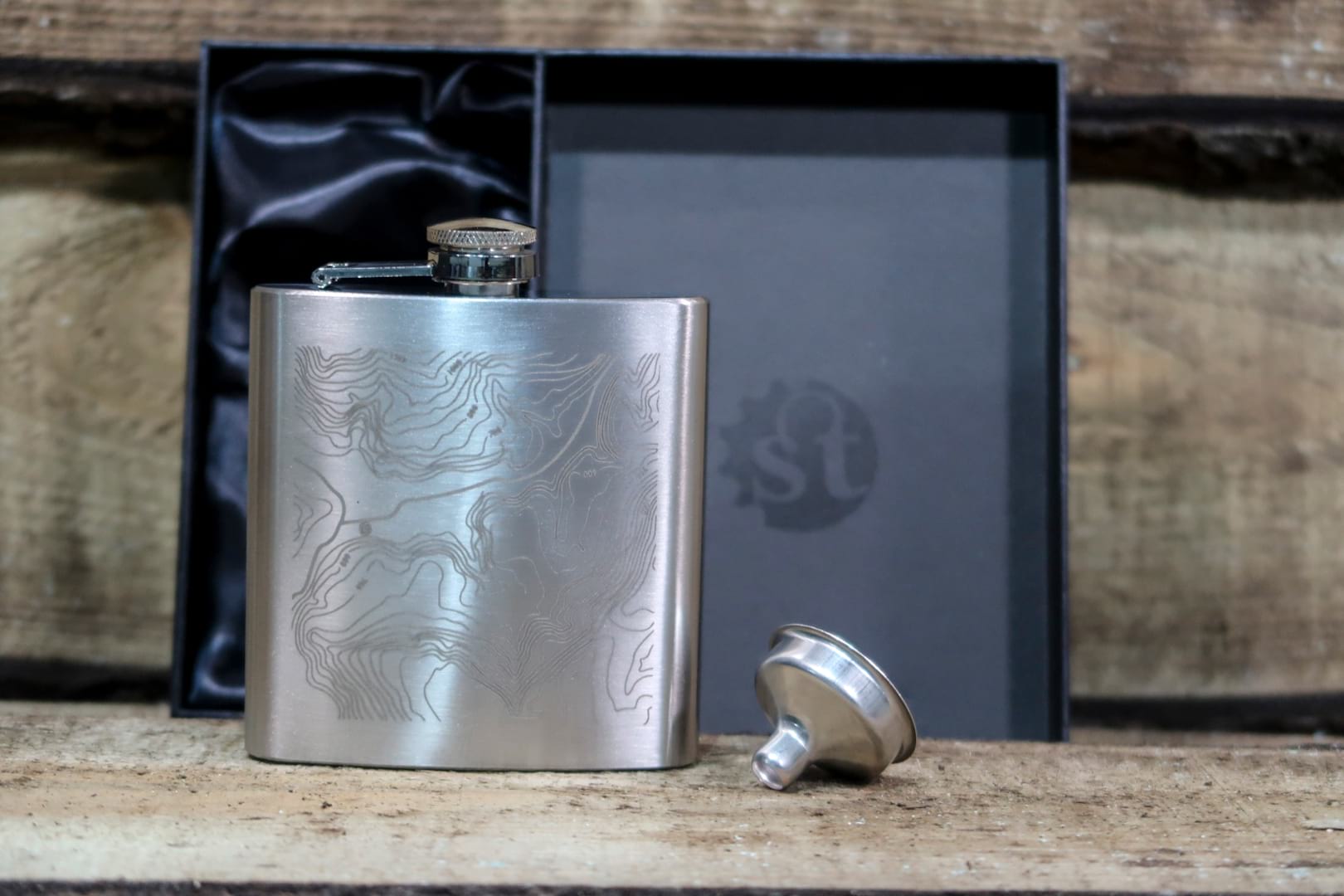 singletrack hip flask contour