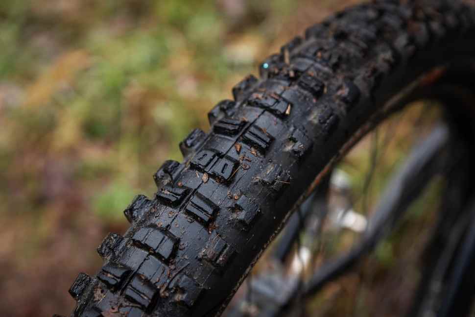 maxxis minion dhr II doubledefence