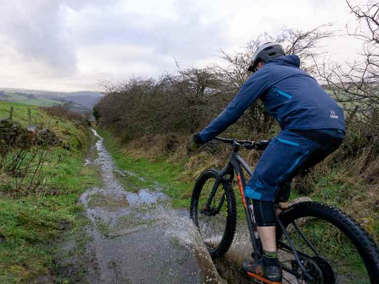 Review | Leatt DBX 5.0 All Mountain Waterproof Jacket & Waterproof Shorts