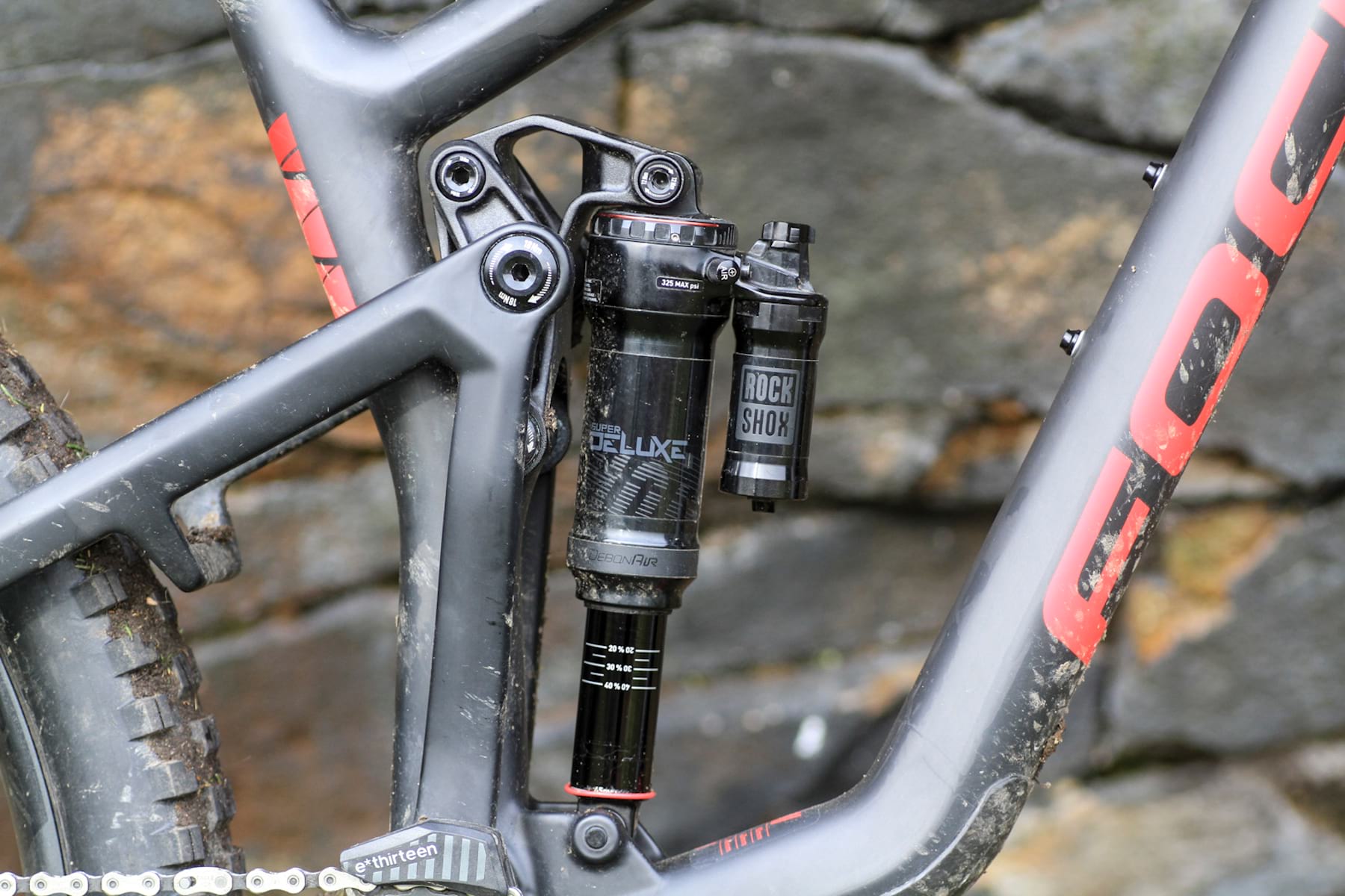 Focus SAM 2019 Packshots rockshox super deluxe