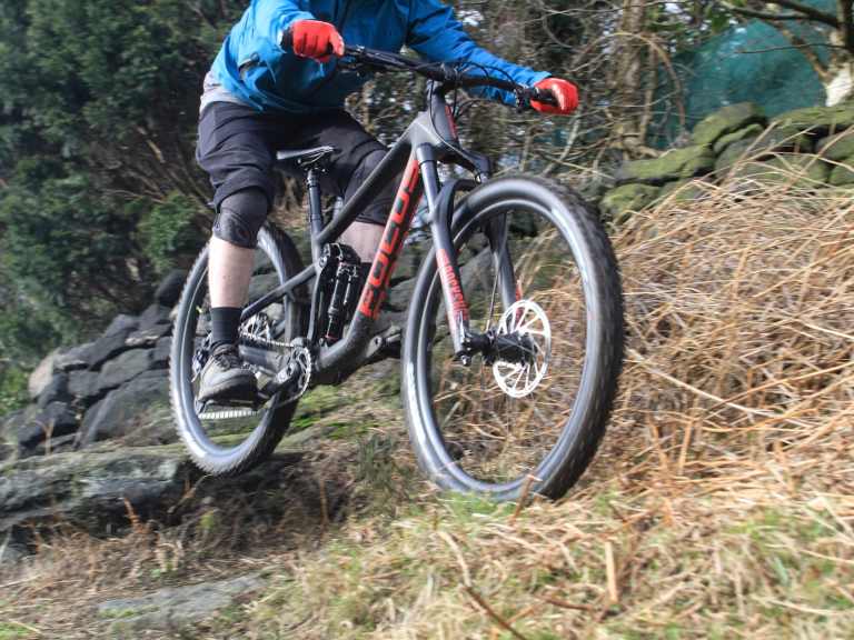 Review | The 2019 Focus SAM 9.9 delivers a few surprises for a 170mm travel enduro bike