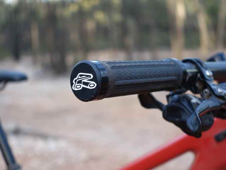 Review | The Renthal Traction lock-on grips are UltraTacky – in a good way