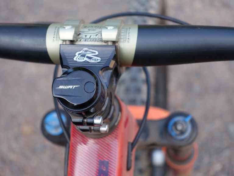 Review | The Specialized SWAT Conceal Carry MTB Multi-Tool Hides Inside Your Fork