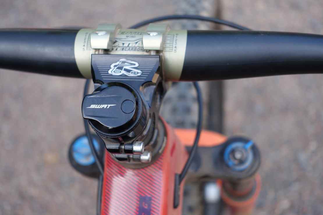 Review | The Specialized SWAT Conceal Carry MTB Multi-Tool Hides Inside Your Fork