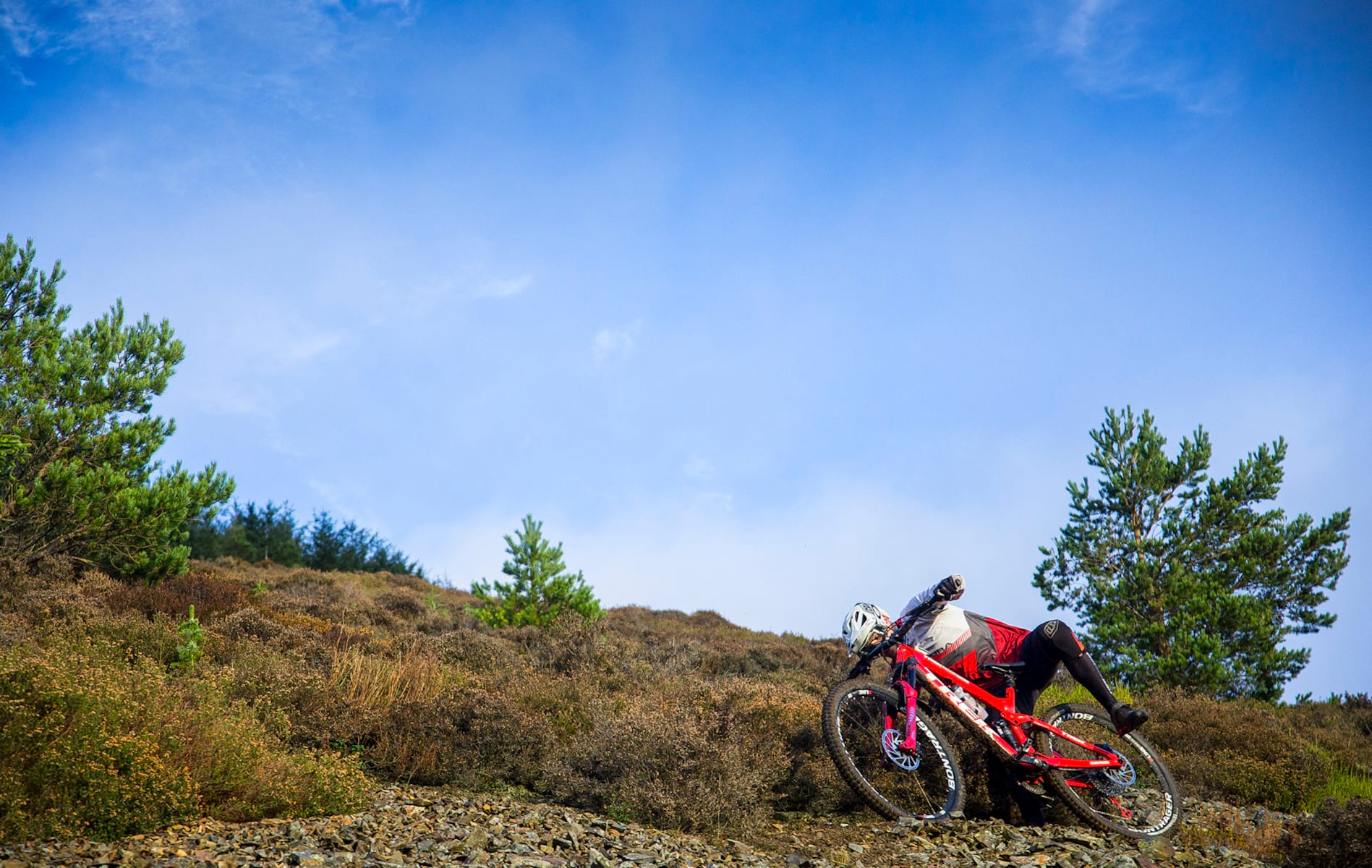 pete scullion Ruaridh Cunningham singletrack issue 123 innerleithen