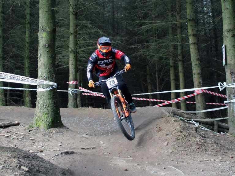 #MakingUpTheNumbers – DH English Champs on Danny Hart’s Home Turf