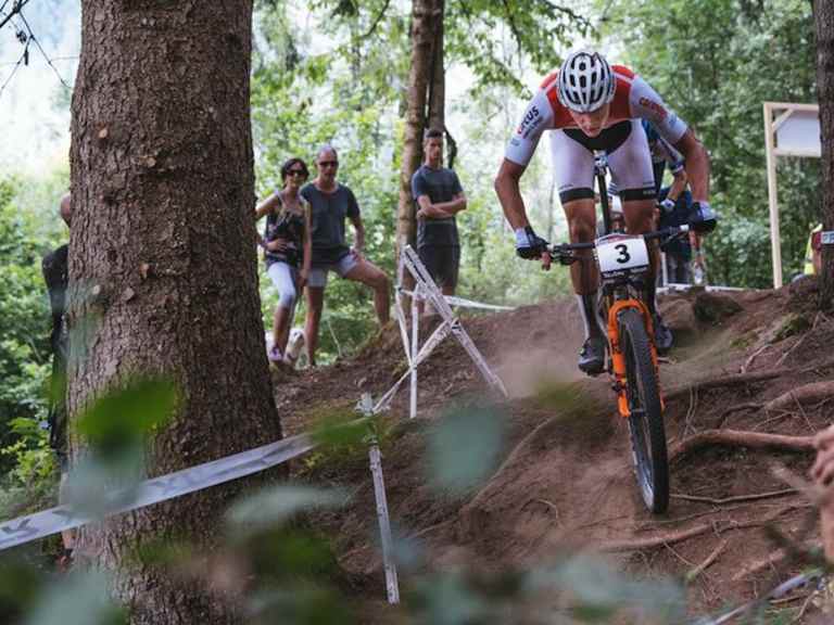 The 2020 Fox 32 Step-Cast fork is now as stiff as a 34