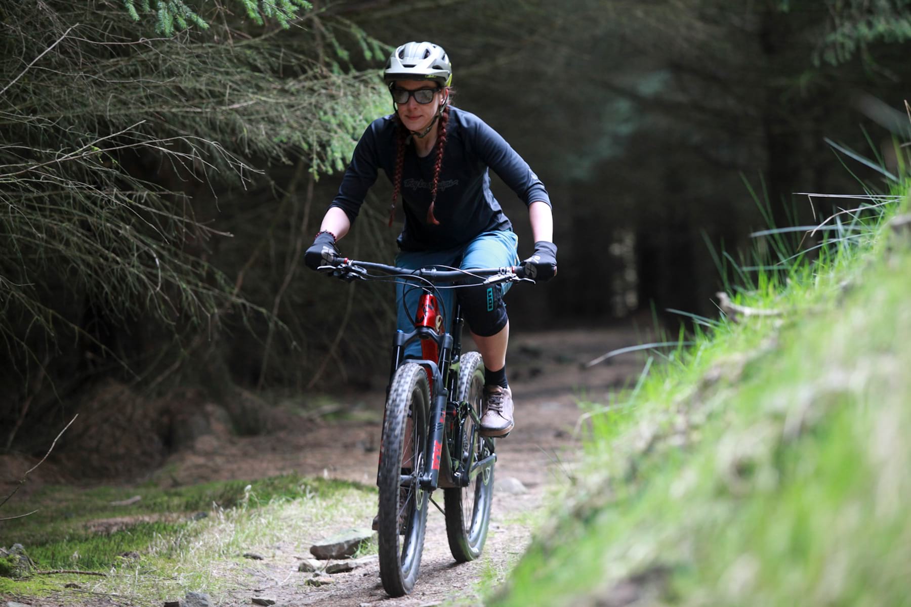 Liv Intrigue Advanced 1 2019 Riding Amanda