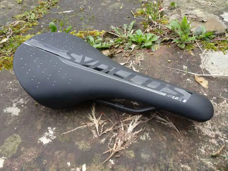 Syncros XR carbon saddle