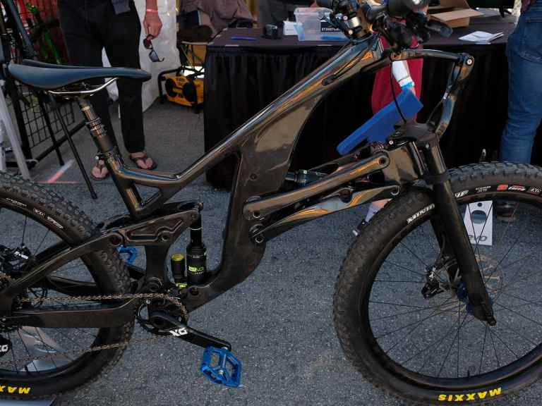 Structure Cycleworks – Carbon Linkage Enduro Bike With WTF Suspension!