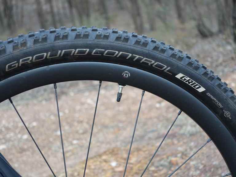 Review | Specialized connects you to earth with the Ground Control GRID 29×2.3 tyre