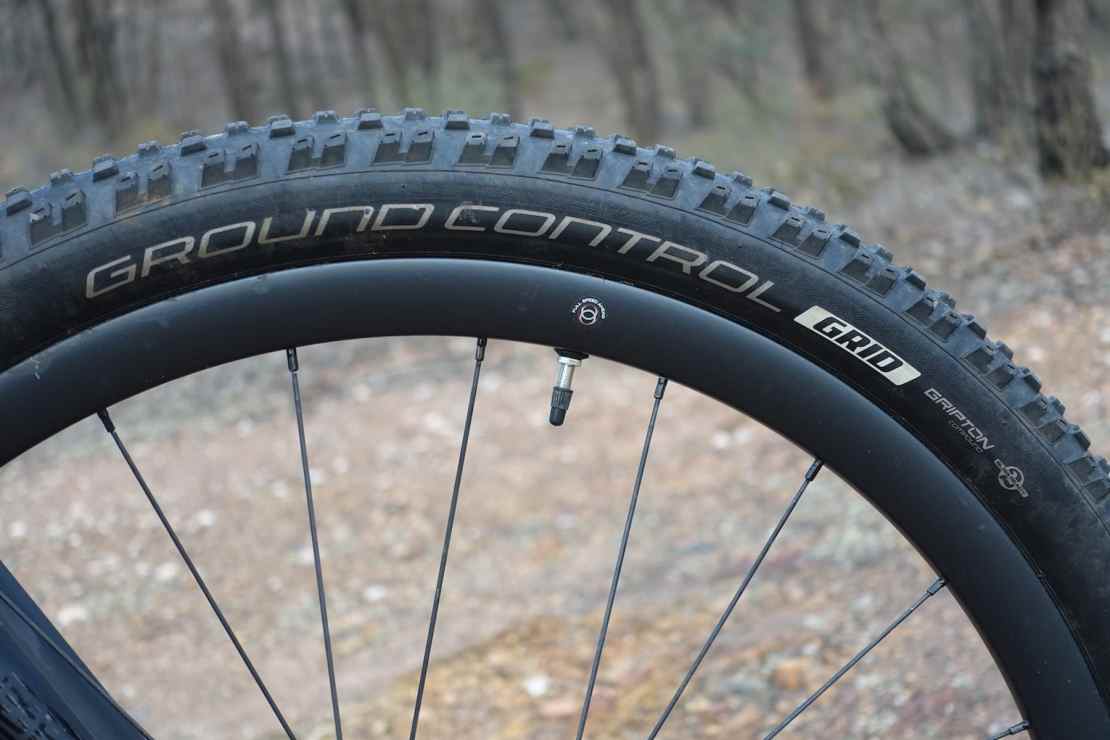 Review | Specialized connects you to earth with the Ground Control GRID 29×2.3 tyre