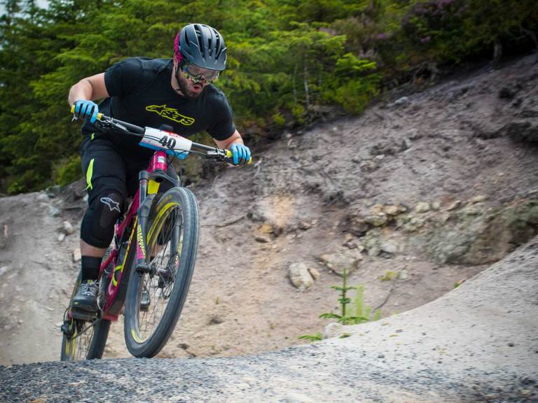 Alpinestars Trail Attack Heads to Antur Stiniog