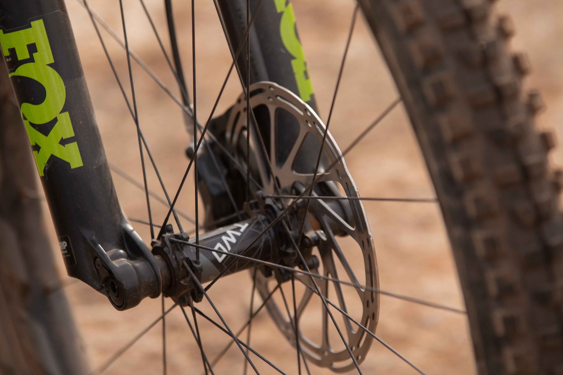 giant trx 1 29 carbon wheel