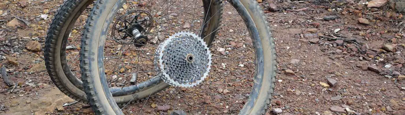 santa cruz reserve 27 carbon rim maxxis minion dhr dhf