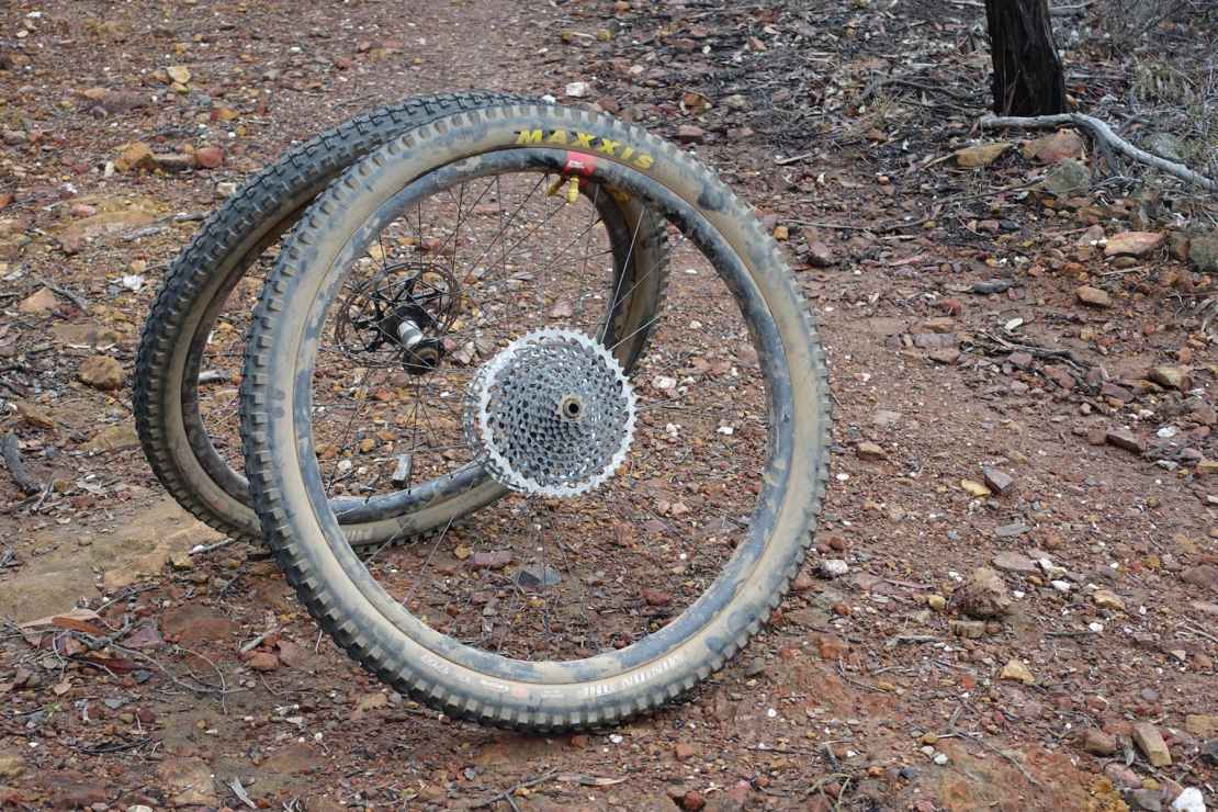 Longterm Review | 12 months on the Santa Cruz Reserve 27 carbon 29er wheelset