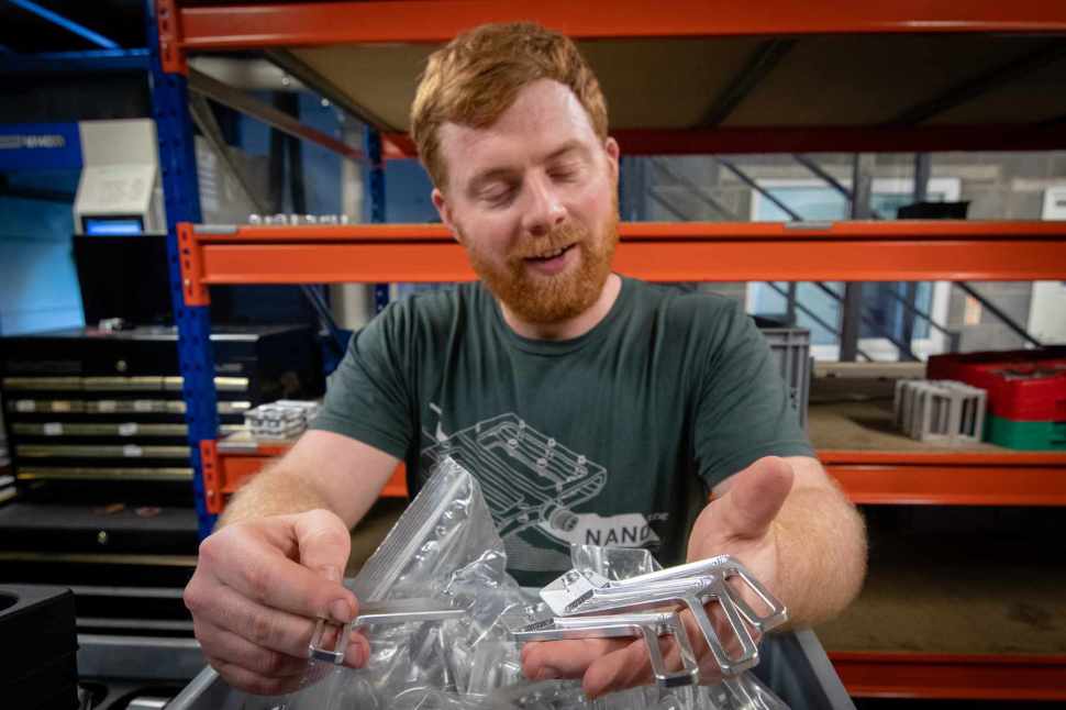 Superstar, Neil Wilkinson, chain retention device