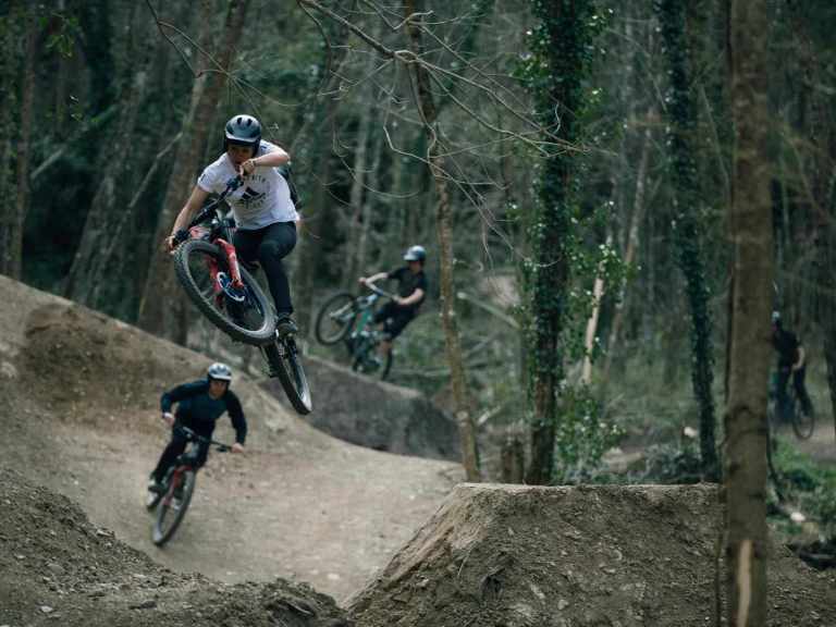 Giro Tyrant – The New Halfshell Helmet For Jumpers And Jibbers