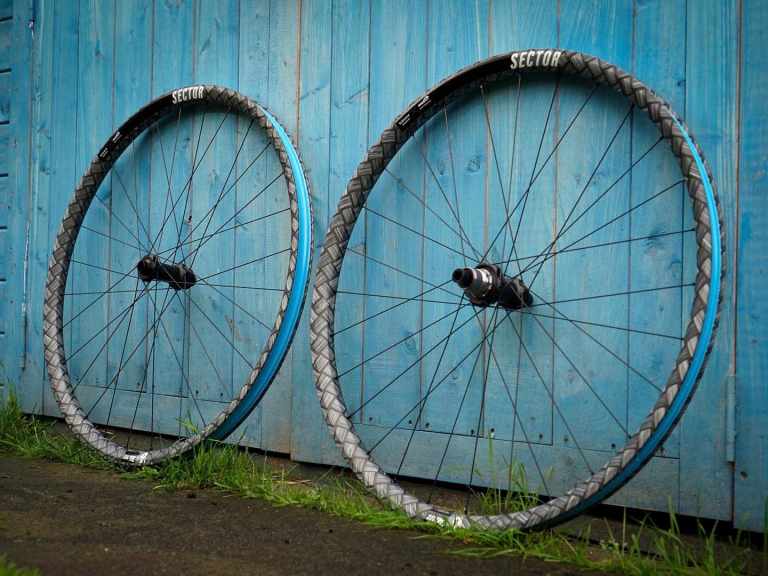 Sector 9i Carbon Wheels With TeXtreme First Look