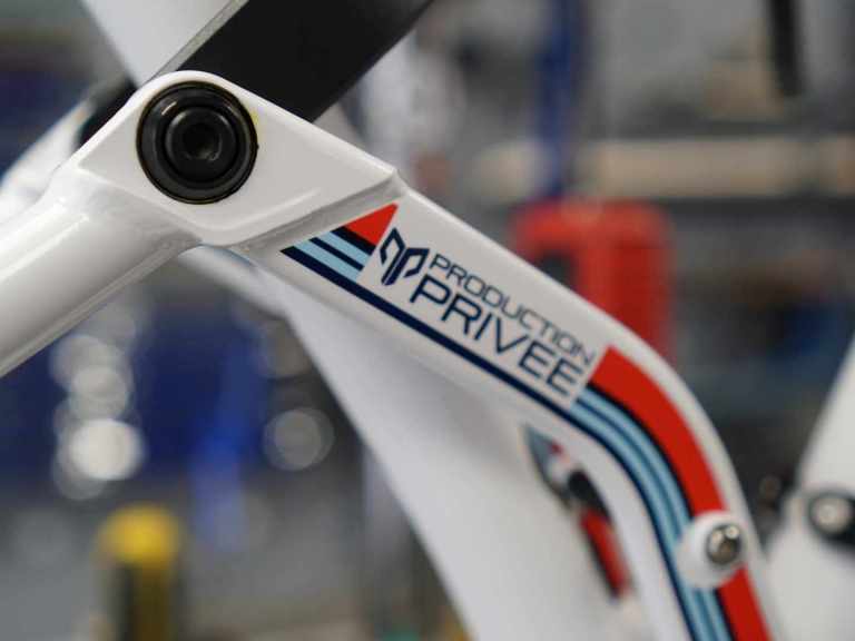 FGF 467 | Custom pants, Steel full-sus, German Rubber and e-Bikes