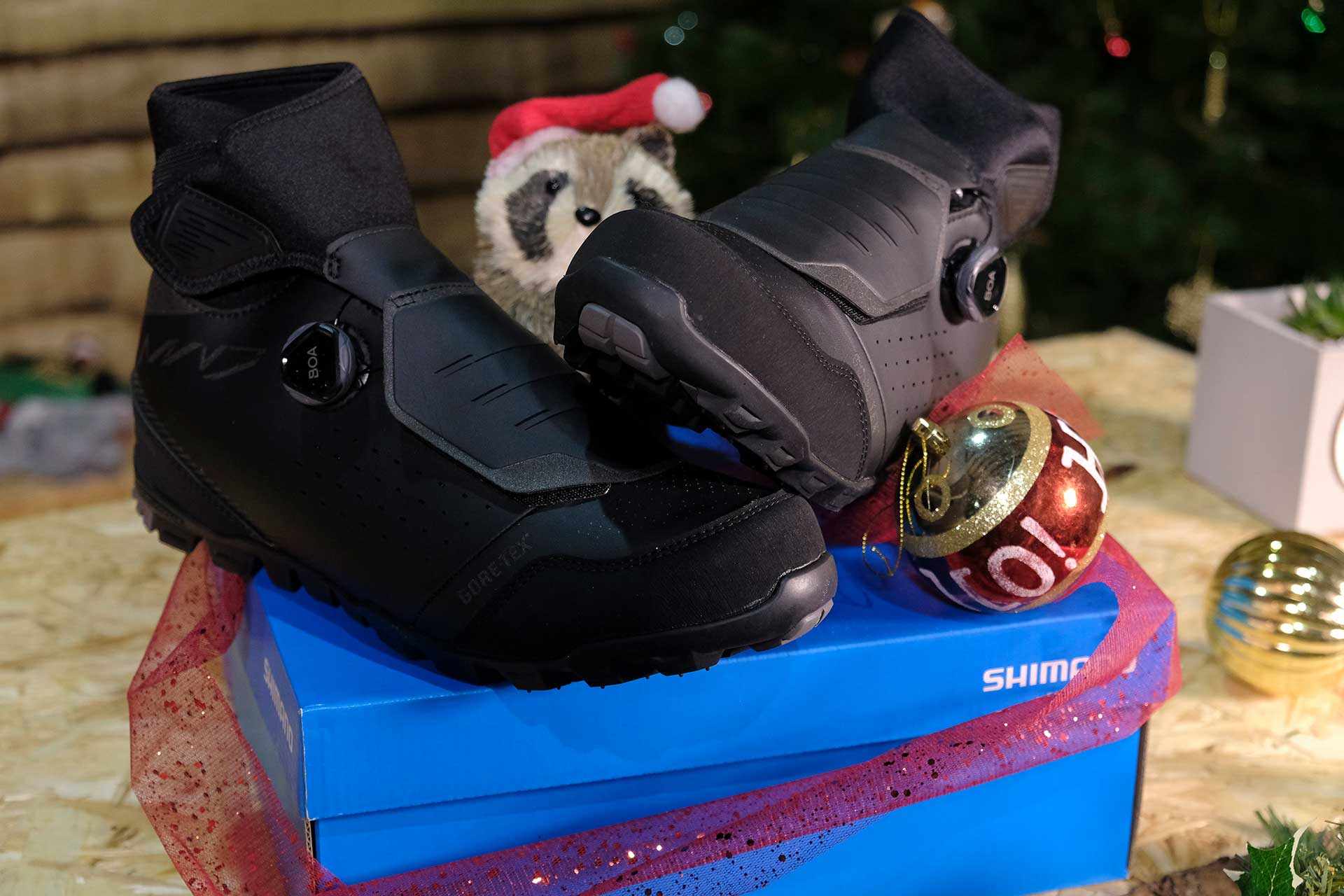 christmas countdown day 8 win Shimano MW701 winter riding boots