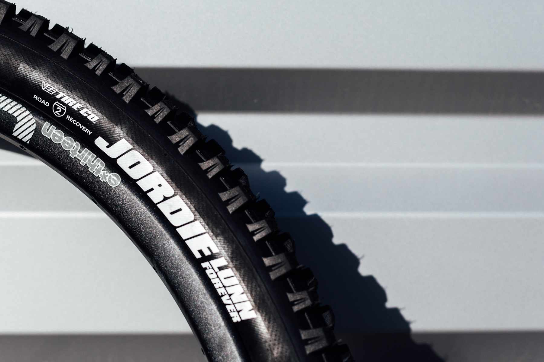 Jordie Lunn VeeTire Flow Snap tyres launched to raise money for Road2Recovery!