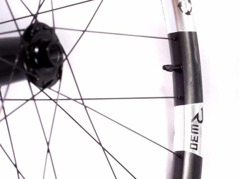 Recyclable Carbon Wheels Made By Robots! Revel Wheels Revealed