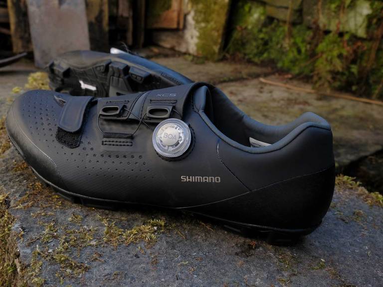 First Look And Competition: Win Shimano XC501 Fast Trail Shoes