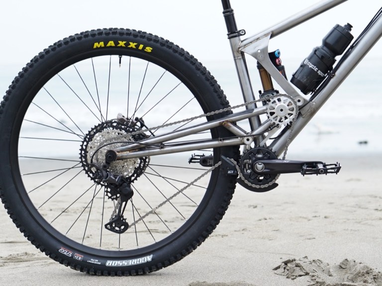 Bike Nerd Bingo | Linkage Driven High Single Pivot Steel Full Suspension Prototype!