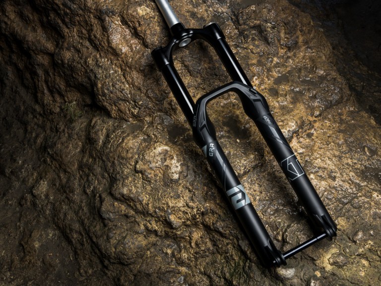 New EXT ERA Fork Is Big, Stiff, Clever, 29in-only… And £1590