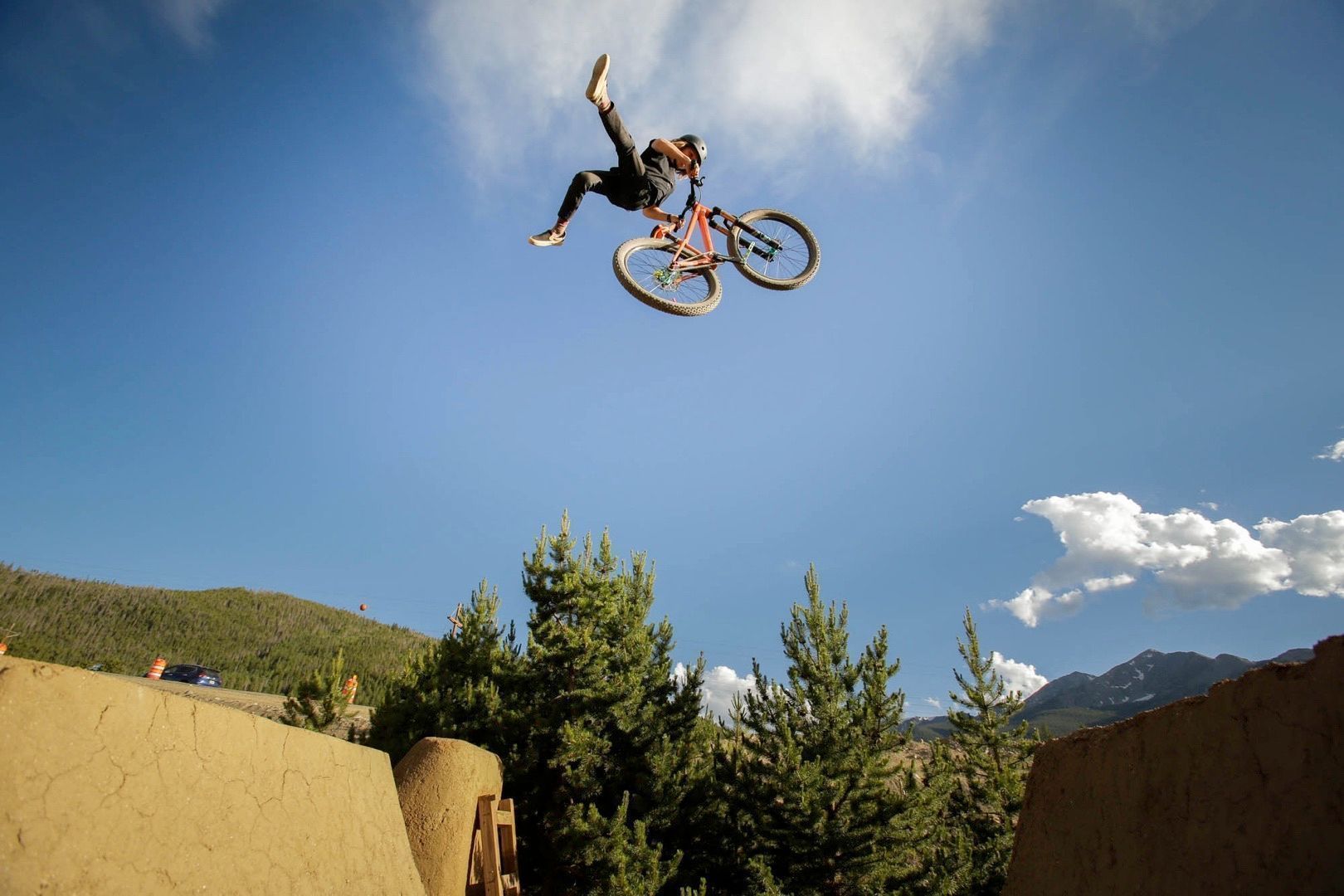Commencal Absolut 24 is for kids that like to fly!