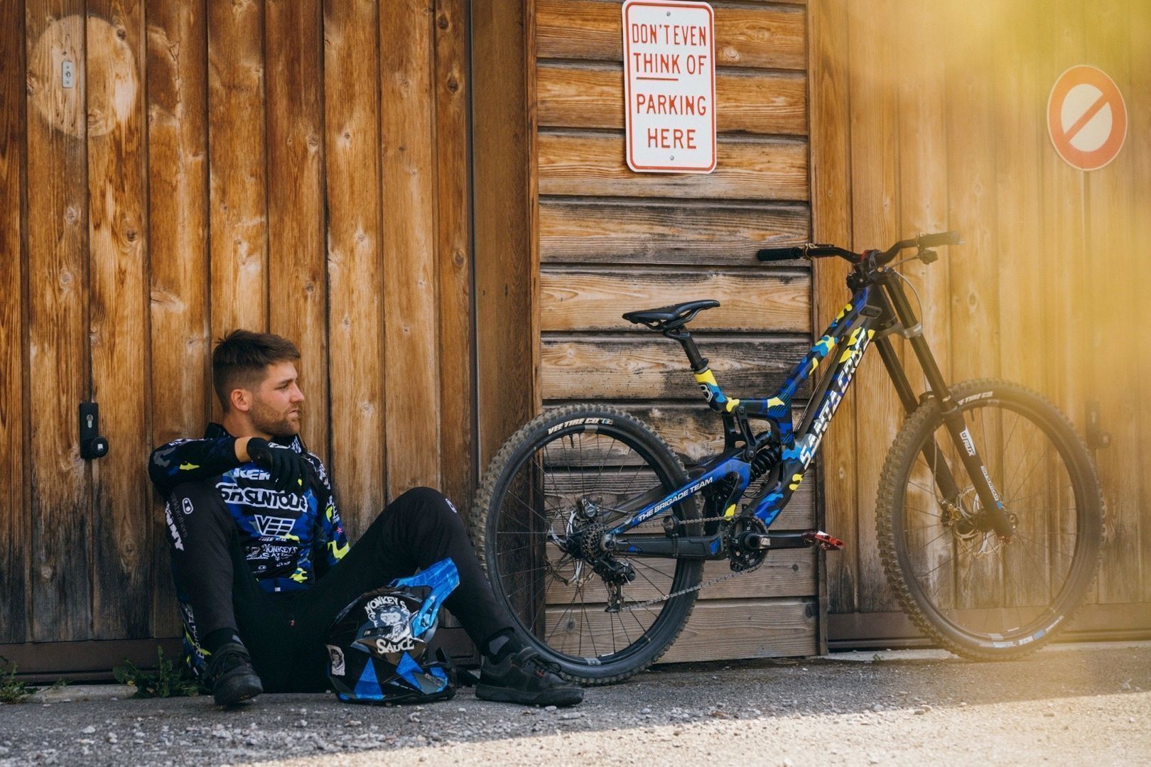 Bike Check: Rudy Cabirou’s The Brigade Team Custom V10