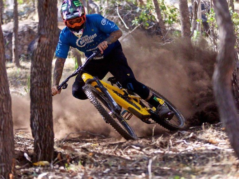 2021 Team News: Sam Hill signs a new 3-year deal with Chainreaction Nukeproof