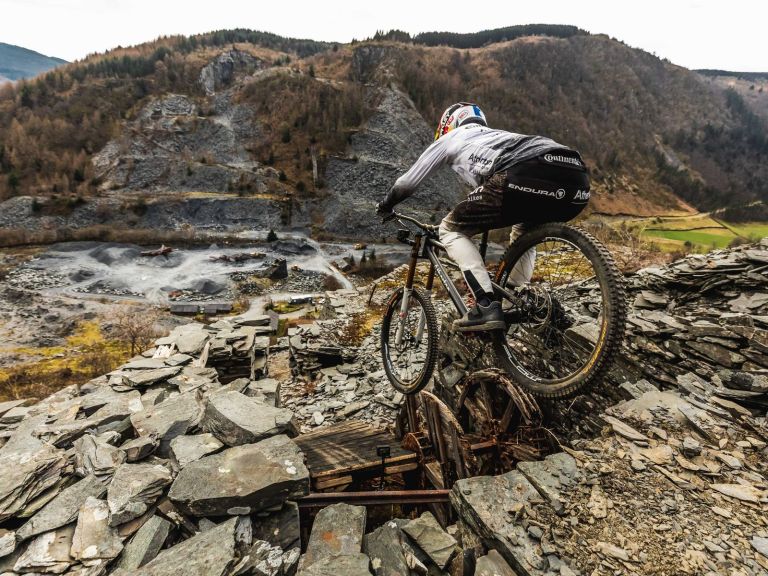 Video: Gee Atherton in Slate Line Rampage