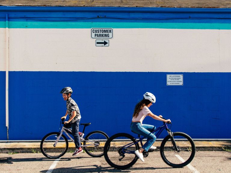 Specialized Launches New Adjustable Children’s Bikes