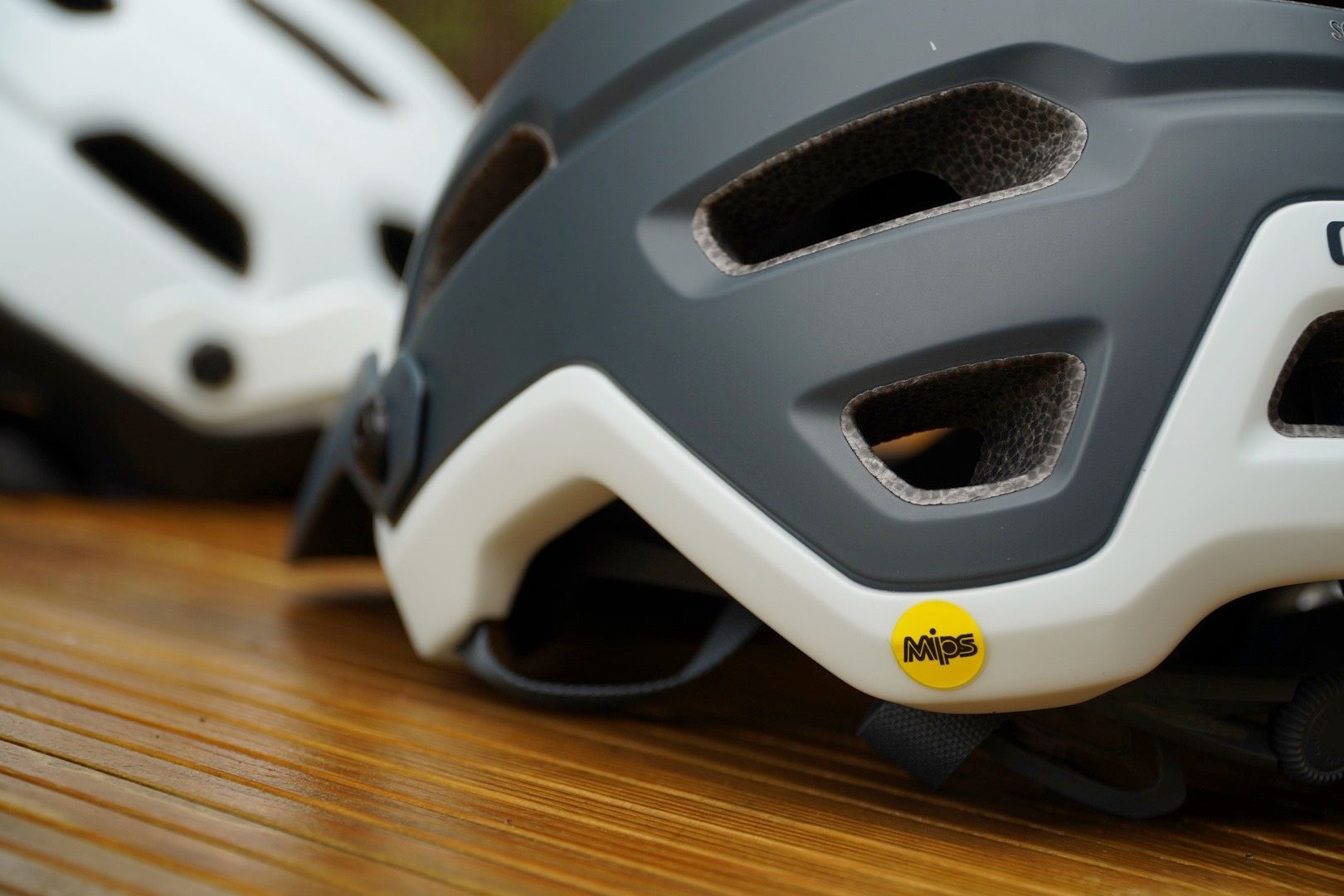 Giro source MIPS helmet